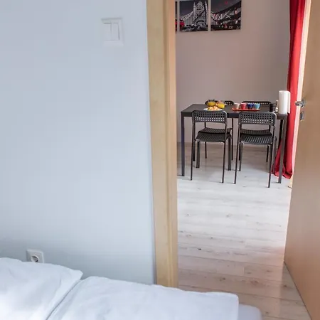 Apartment City Inn Pecs Апартаменты *